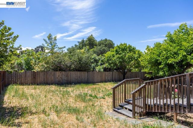 4591 Edwards Ln, Castro Valley, CA 94546