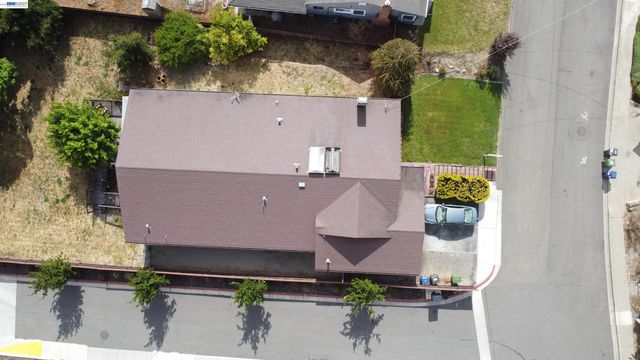 4591 Edwards Ln, Castro Valley, CA 94546