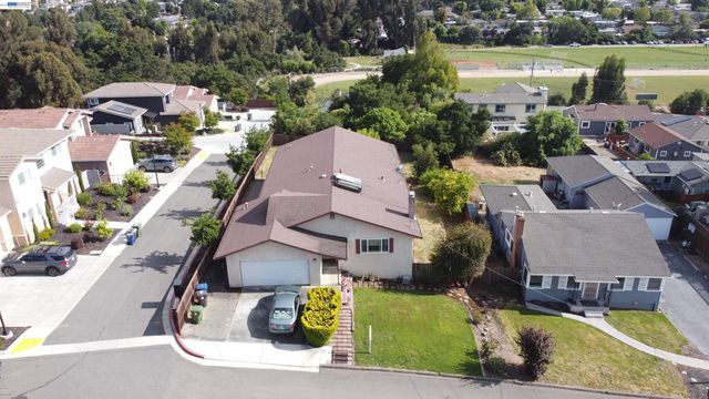 4591 Edwards Ln, Castro Valley, CA 94546