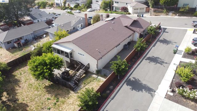4591 Edwards Ln, Castro Valley, CA 94546