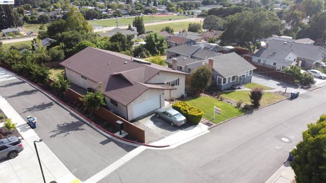 4591 Edwards Ln, Castro Valley, CA 94546