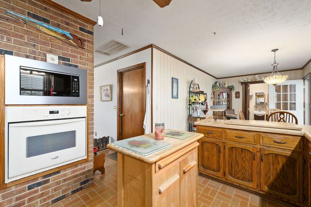 1791 Meadow Wood Dr, Cookeville, TN 38506