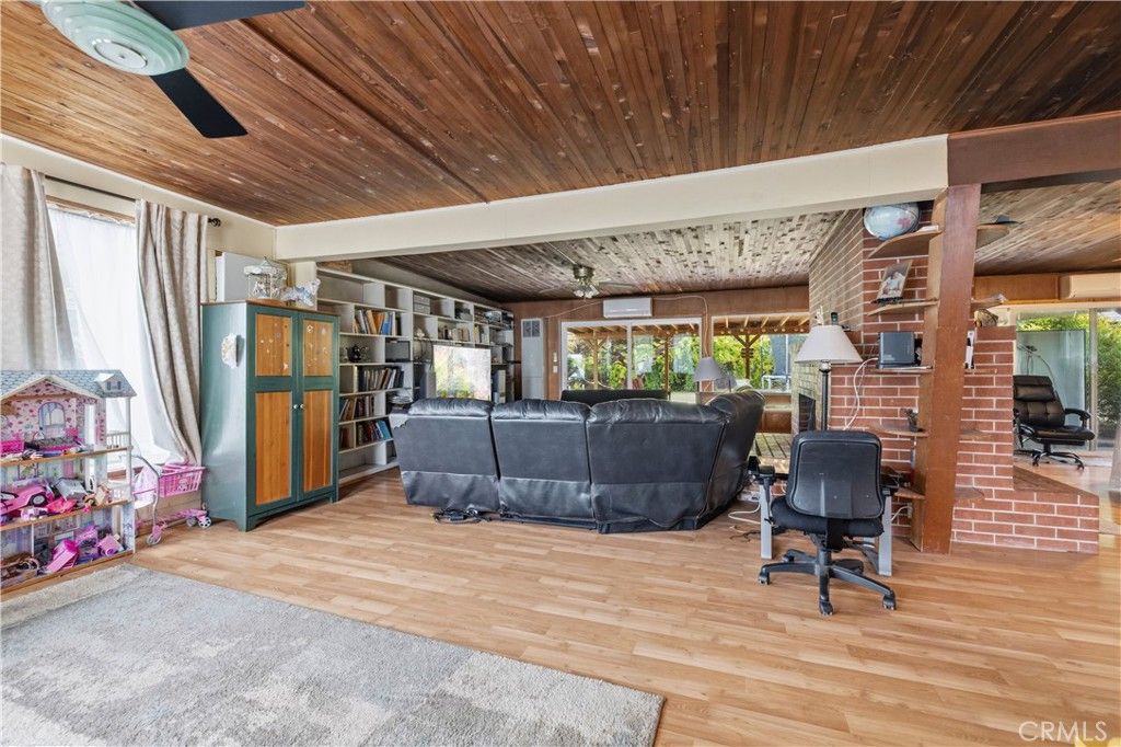 Image 8 of property listing at 17212 Jeanese, Jamestown, CA 95327