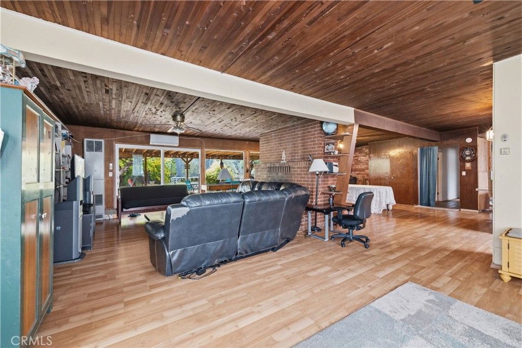 Image 9 of property listing at 17212 Jeanese, Jamestown, CA 95327