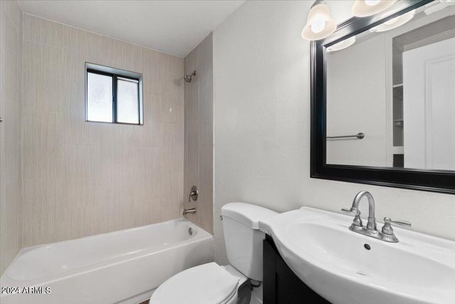 502 E MARIPOSA Street Apt 104, Phoenix, AZ 85012