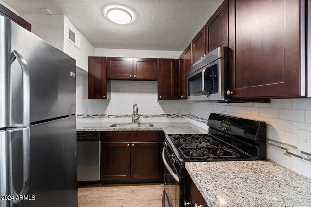 502 E MARIPOSA Street Apt 104, Phoenix, AZ 85012