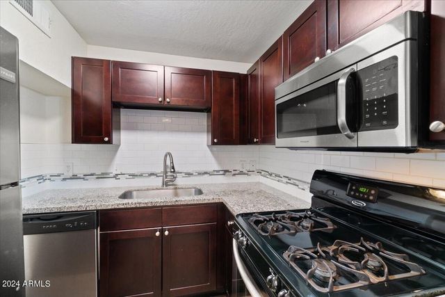 502 E MARIPOSA Street Apt 104, Phoenix, AZ 85012