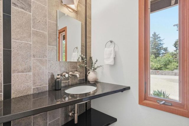 25991 Mar Vista Court, Los Gatos, CA 95033