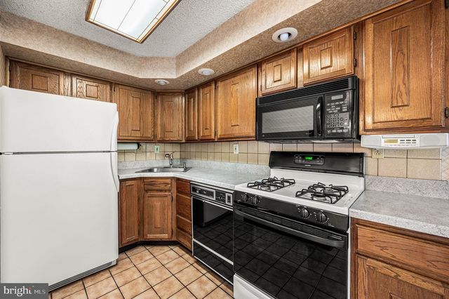 142 WESTBROOK DR, Clifton Heights, PA 19018