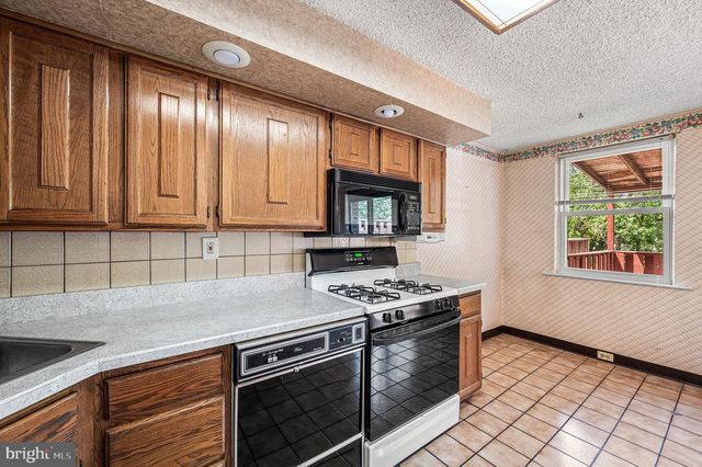142 WESTBROOK DR, Clifton Heights, PA 19018