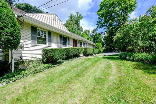 9 Somerstown Road, Ossining, NY 10562