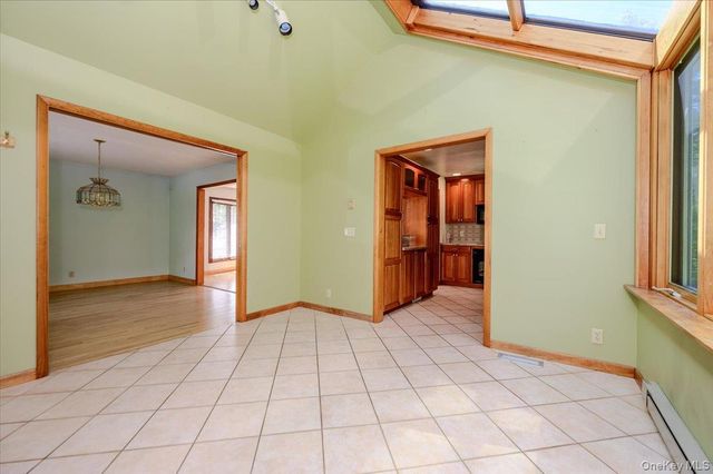 9 Somerstown Road, Ossining, NY 10562