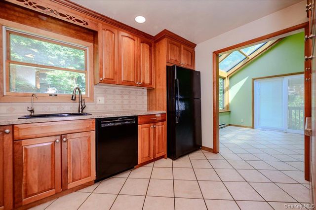 9 Somerstown Road, Ossining, NY 10562