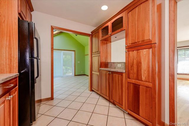 9 Somerstown Road, Ossining, NY 10562
