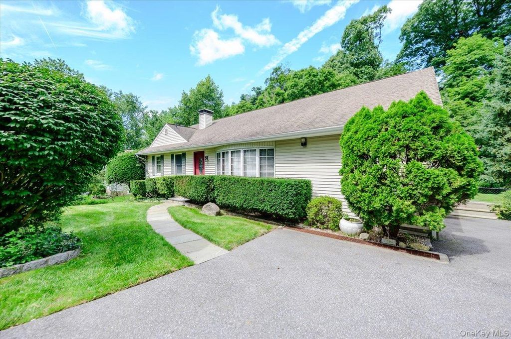 9 Somerstown Road, Ossining, NY 10562