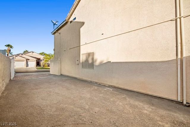 8917 Loggers Mill Avenue, Las Vegas, NV 89143