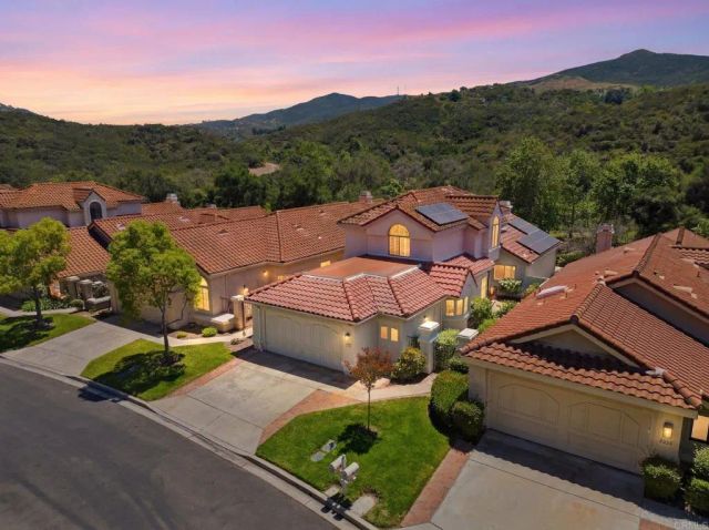 2262 Vista Valley Lane, Vista, CA 92084