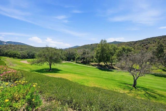 2262 Vista Valley Lane, Vista, CA 92084