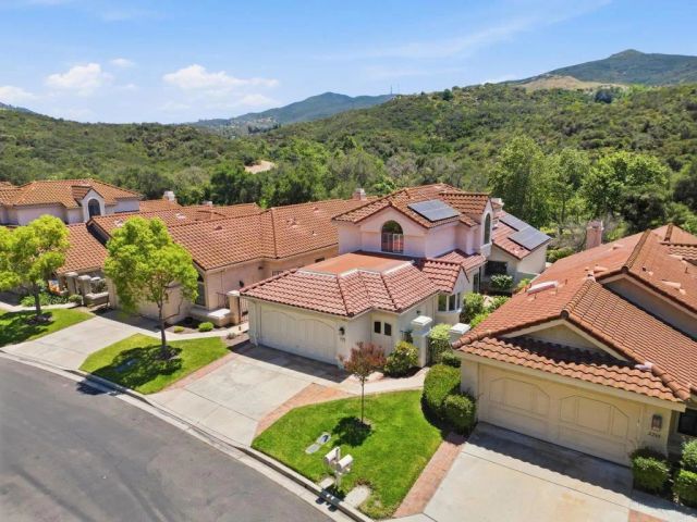 2262 Vista Valley Lane, Vista, CA 92084