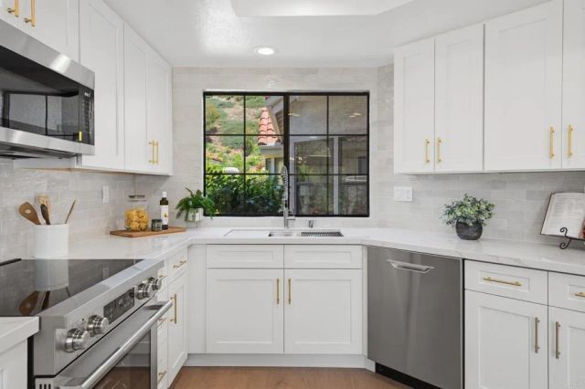 2262 Vista Valley Lane, Vista, CA 92084