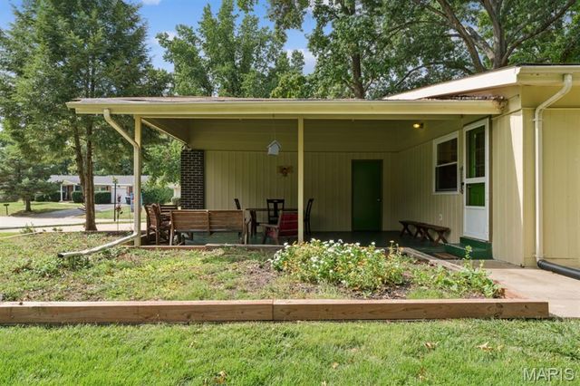 12801 Bellerive Estates Drive, St Louis, MO 63141