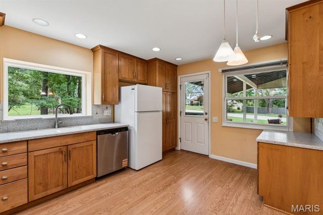 12801 Bellerive Estates Drive, St Louis, MO 63141