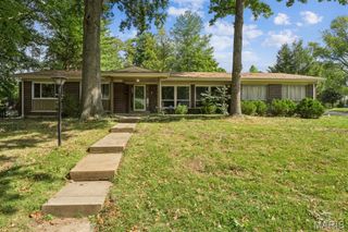 12801 Bellerive Estates Drive, St Louis, MO 63141