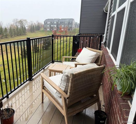 4811 Broomfield Way, Lake Orion, MI 48359