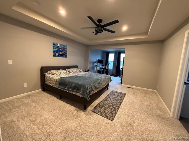 4811 Broomfield Way, Lake Orion, MI 48359