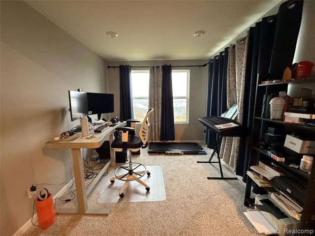 4811 Broomfield Way, Lake Orion, MI 48359