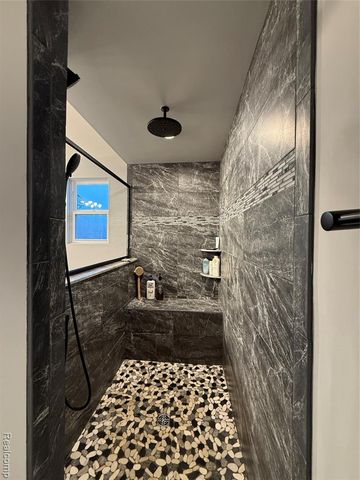 4811 Broomfield Way, Lake Orion, MI 48359