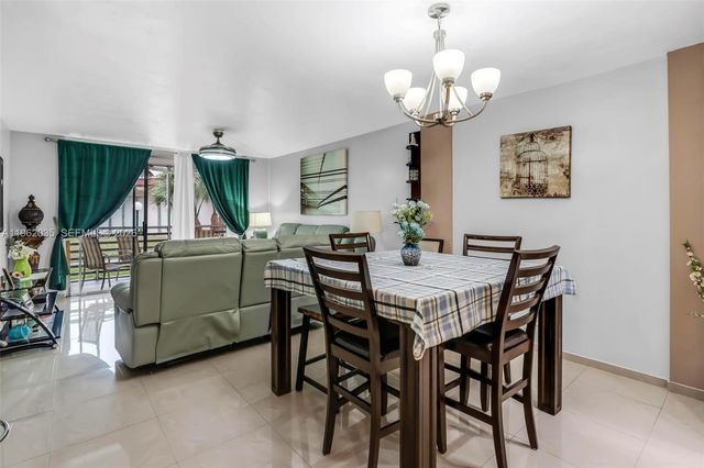 2649 NW 48th Terrace 130, Lauderdale Lakes, FL 33313