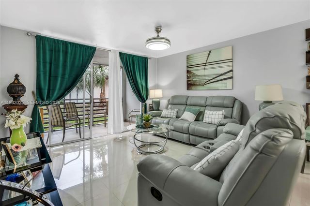 2649 NW 48th Terrace 130, Lauderdale Lakes, FL 33313