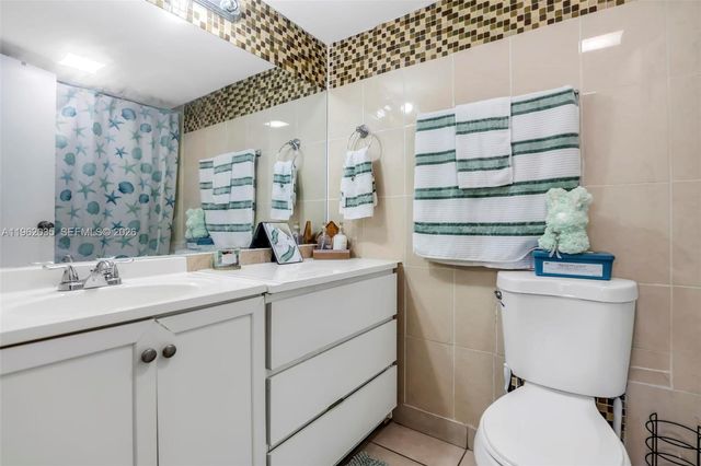 2649 NW 48th Terrace 130, Lauderdale Lakes, FL 33313