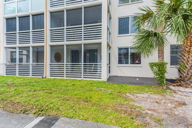 2649 NW 48th Terrace 130, Lauderdale Lakes, FL 33313