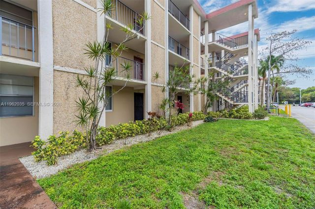 2649 NW 48th Terrace 130, Lauderdale Lakes, FL 33313