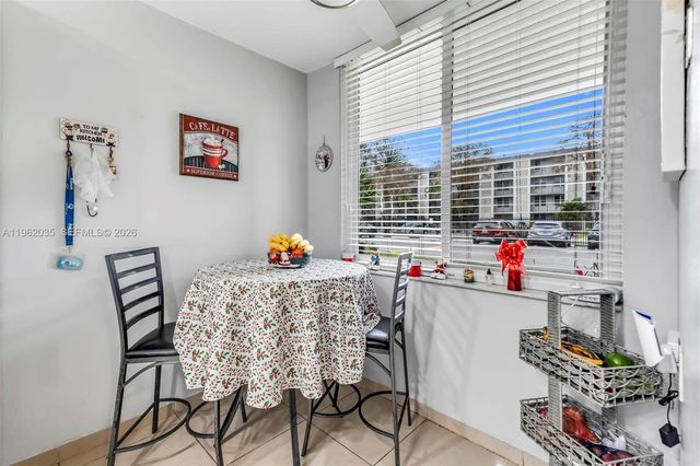 2649 NW 48th Terrace 130, Lauderdale Lakes, FL 33313