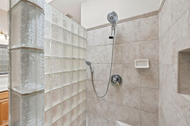 10914 Lightship Court, Fishers, IN 46038