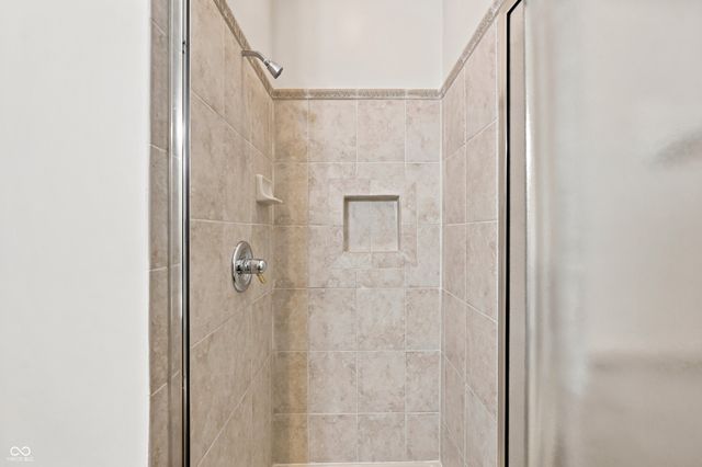10914 Lightship Court, Fishers, IN 46038