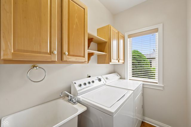 10914 Lightship Court, Fishers, IN 46038