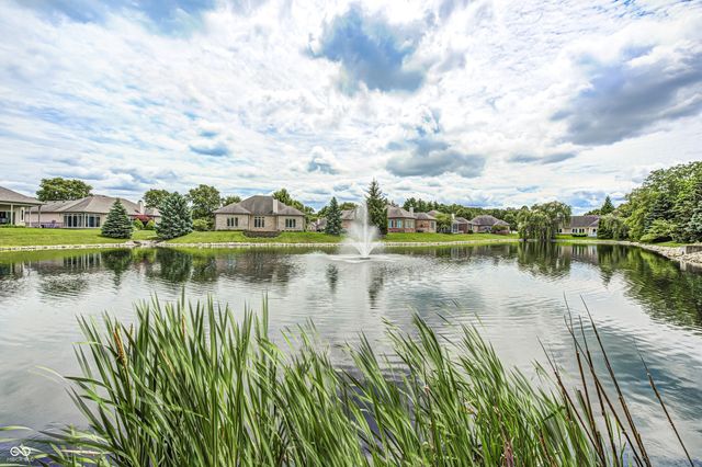 10914 Lightship Court, Fishers, IN 46038