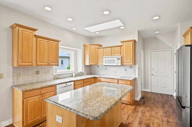10914 Lightship Court, Fishers, IN 46038