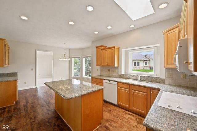 10914 Lightship Court, Fishers, IN 46038