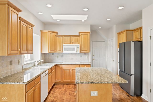 10914 Lightship Court, Fishers, IN 46038