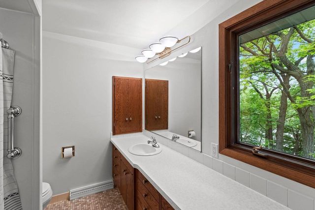 1511 N BRIARCLIFF DRIVE, Appleton, WI 54915