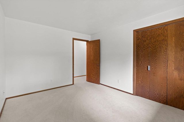 1511 N BRIARCLIFF DRIVE, Appleton, WI 54915
