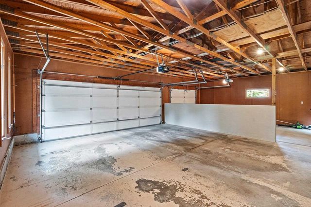 1511 N BRIARCLIFF DRIVE, Appleton, WI 54915
