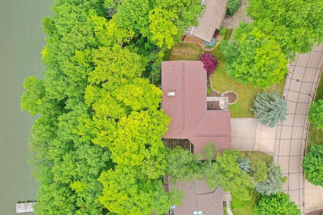 1511 N BRIARCLIFF DRIVE, Appleton, WI 54915