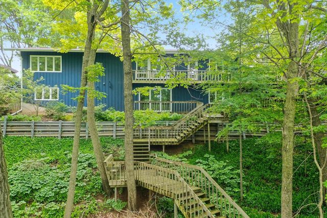 1511 N BRIARCLIFF DRIVE, Appleton, WI 54915