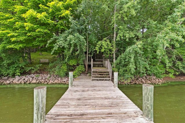 1511 N BRIARCLIFF DRIVE, Appleton, WI 54915